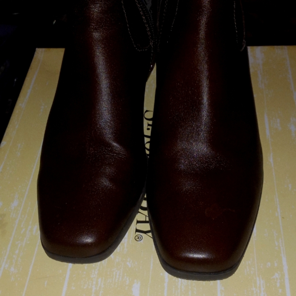 Women's boots
